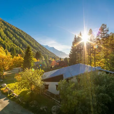 La Verte 23 In Out - Happy * Chamonix